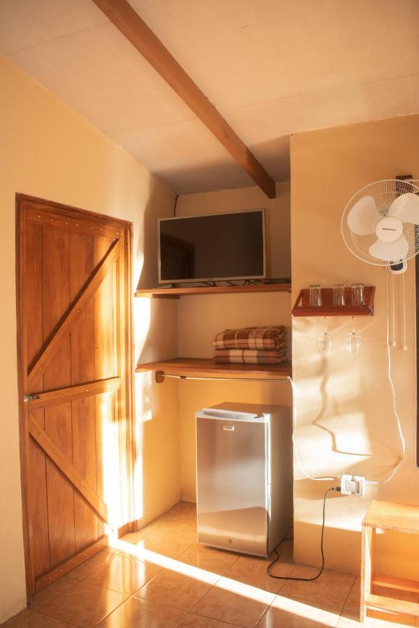Slow Travel Lodge Upala Exterior photo